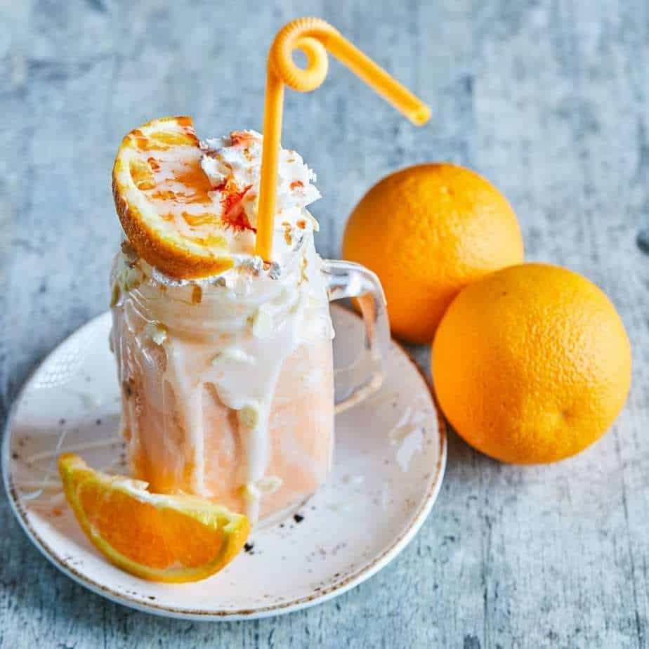 How to make a dreamy orange creamsicle smoothie recipe.